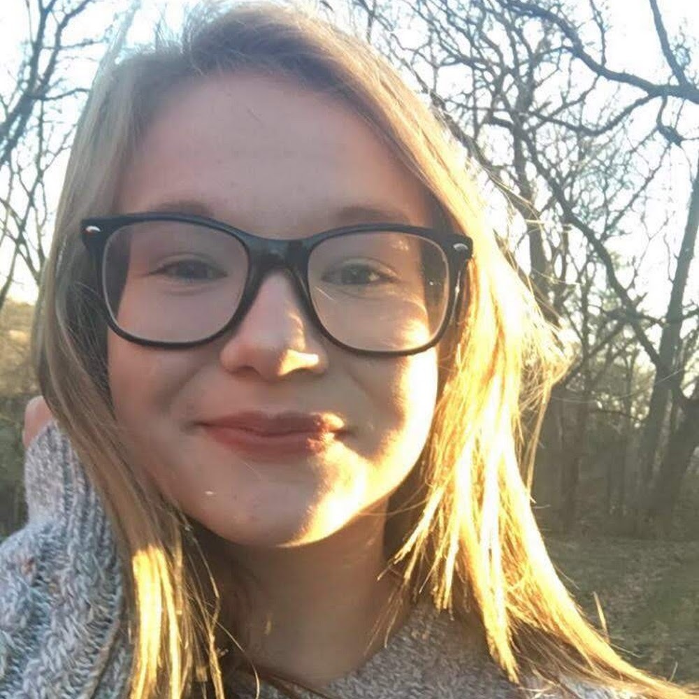 Meet your Posher, Kayley